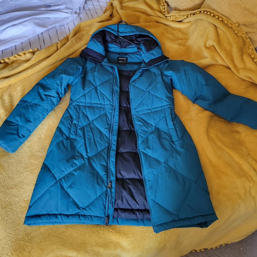 Burton Blue Puffer Jacket Quilted Hooded Design